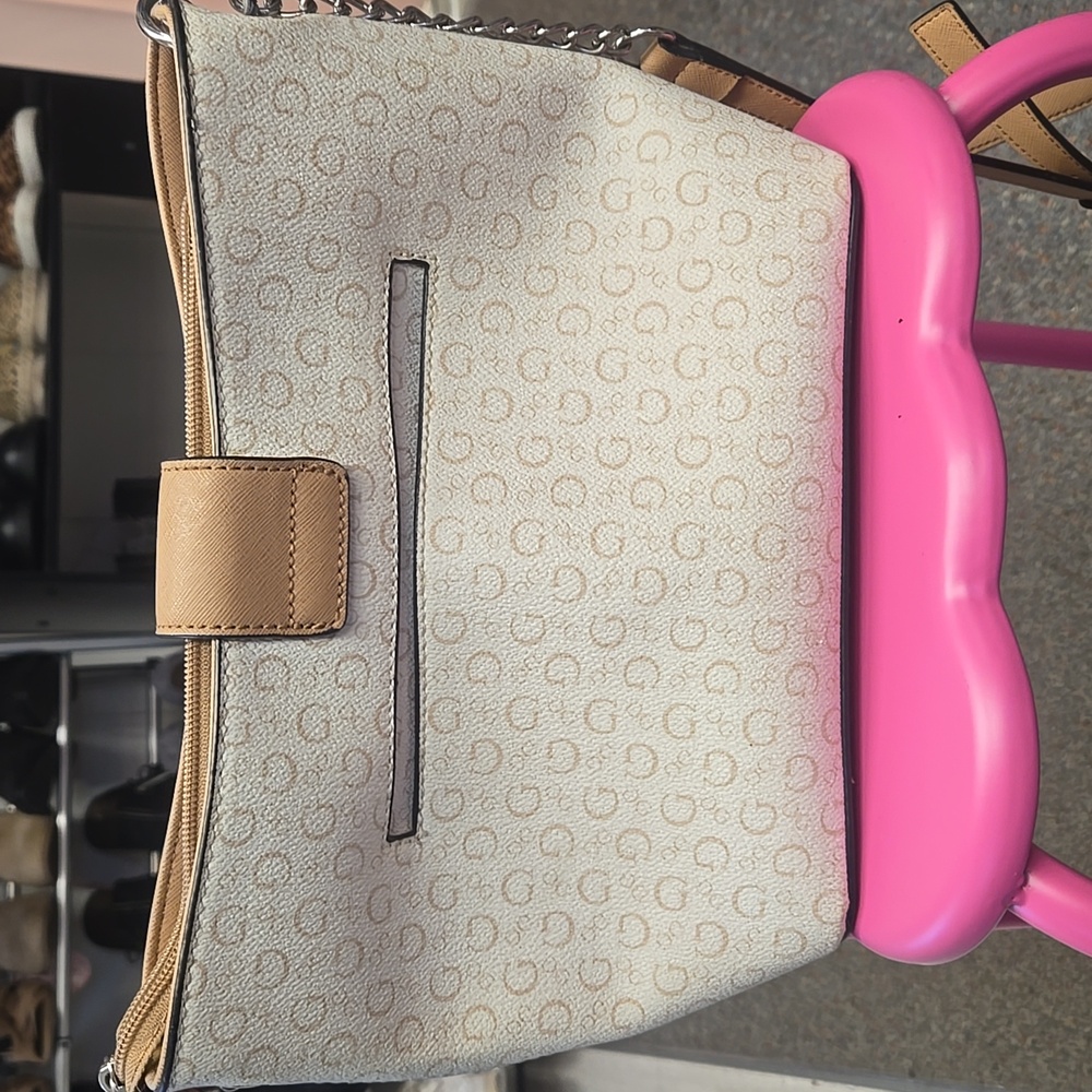GUESS Beige and Brown Shoulder Bag - Picture 4 of 5